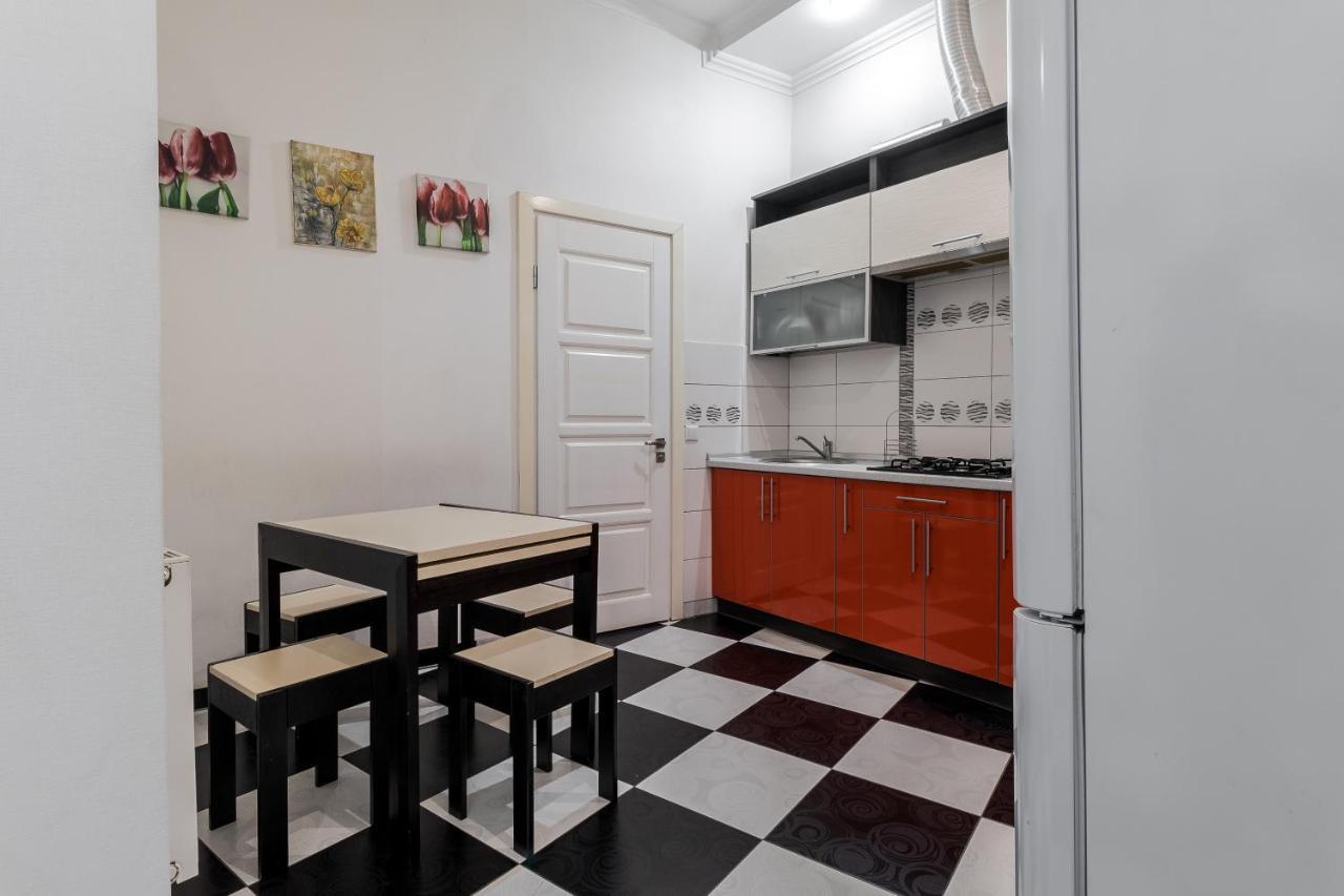 Halytska Apartment Lviv Ngoại thất bức ảnh