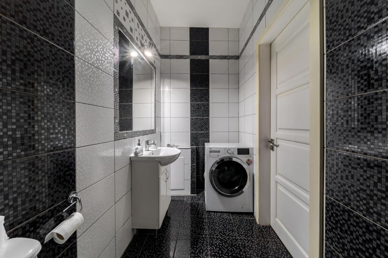 Halytska Apartment Lviv Ngoại thất bức ảnh